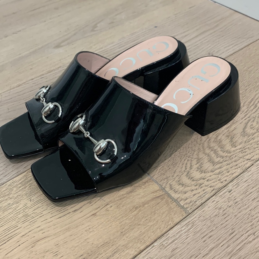 Gucci patent leather sandals